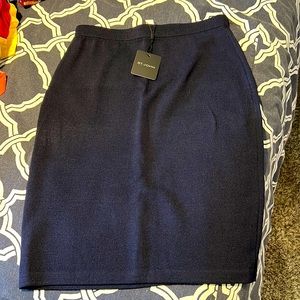 NWT St. John knit navy skirt
